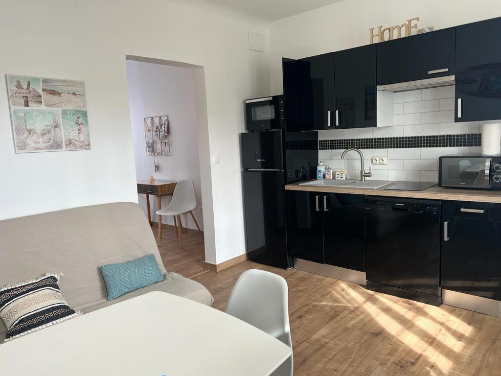 Appartement Proche Plage Et Commerces Роаян Екстериор снимка